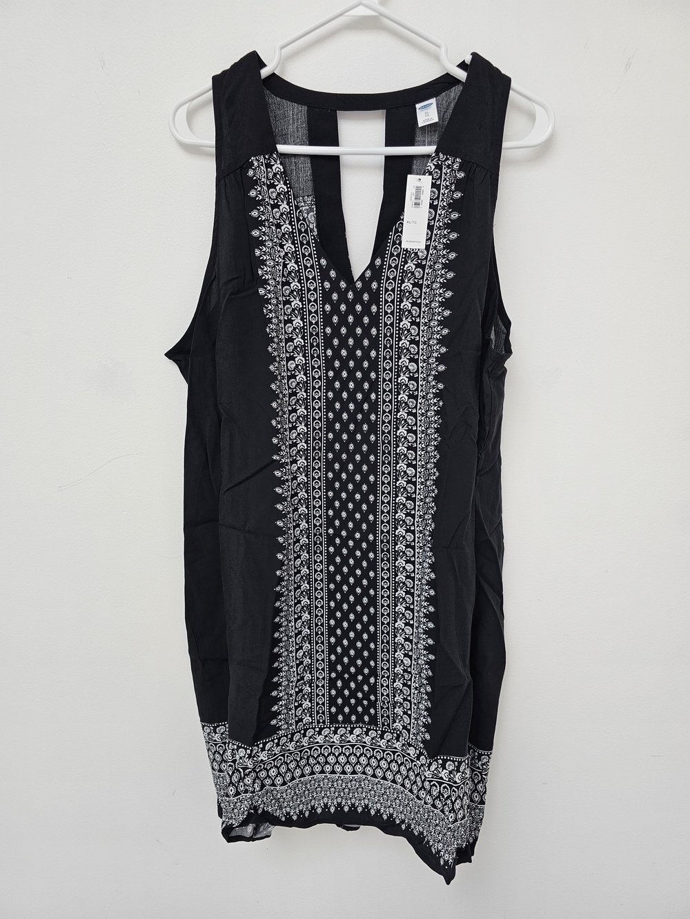 Old Navy Black and White Sleeveless Dress Brand New With Tag
